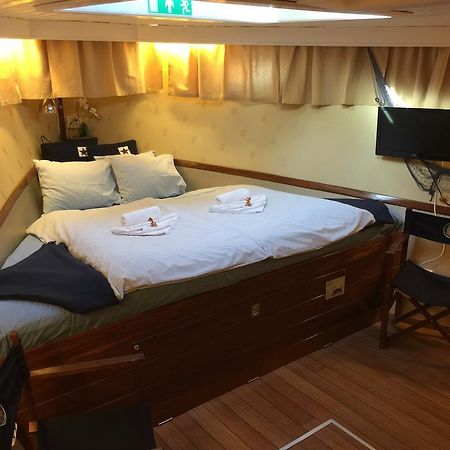 Hotell M/S Monika Стокхолм Екстериор снимка