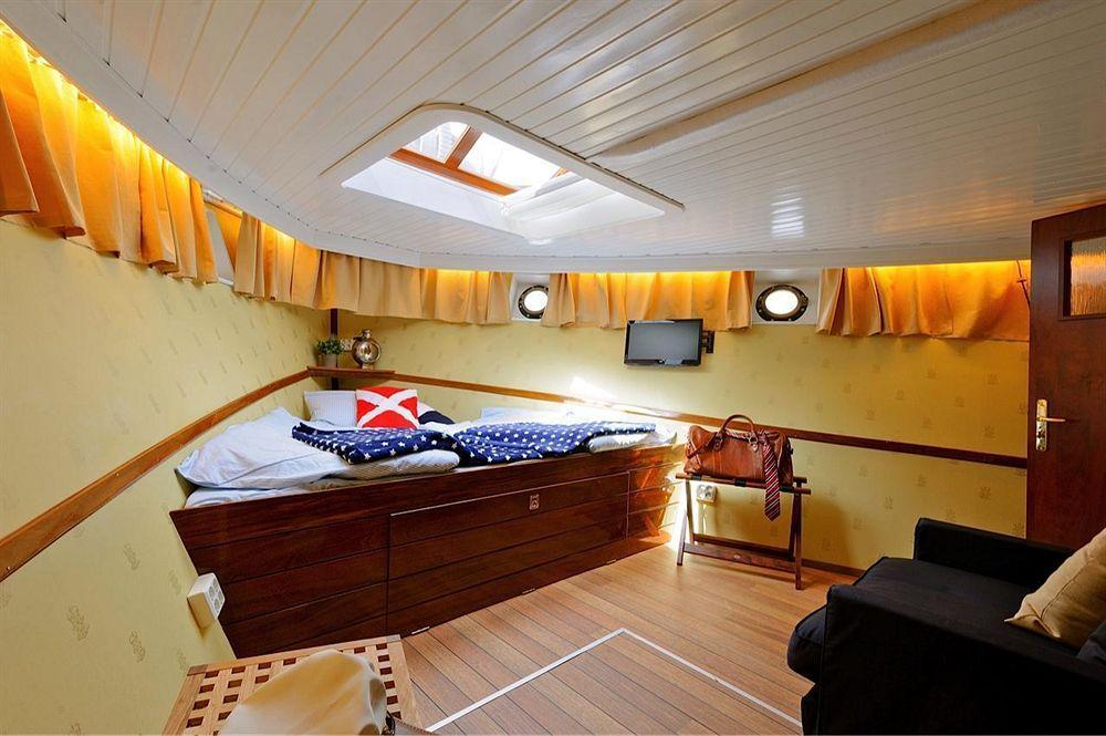 Hotell M/S Monika Стокхолм Екстериор снимка